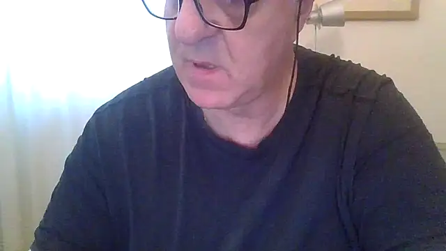 Snapshot of ANONIMO7735 chatting on 10.09.25 ANONIMO7735 online show from 10.09.25