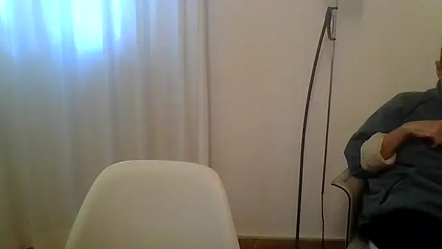 Snapshot of ANONIMO7735 chatting on 11.08.25 ANONIMO7735 online show from 11.08.25