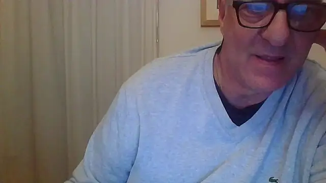 Snapshot of ANONIMO7735 chatting on 11.21.25 ANONIMO7735 online show from 11.21.25