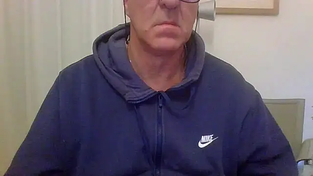 Snapshot of ANONIMO7735 chatting on 12.15.25 ANONIMO7735 online show from 12.15.25