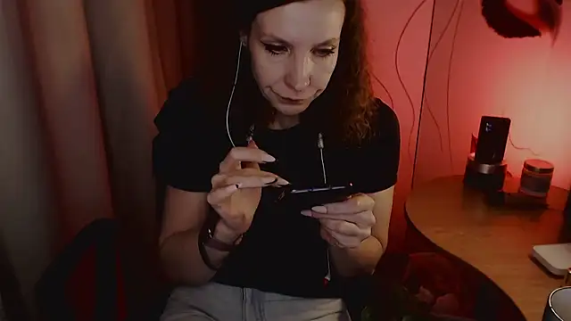 JohansonKatie online show from 01.30.25