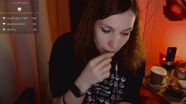 JohansonKatie online show from 02.11.25