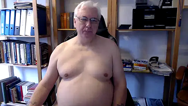 Snapshot of SchwanzhureXXL chatting on 02.22.25 SchwanzhureXXL online show from 02.22.25