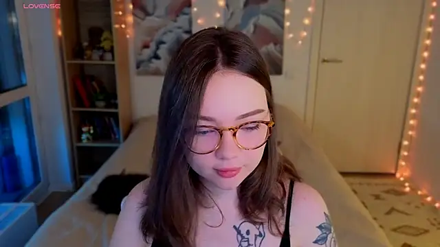 Snapshot of MilenaSaint chatting on 04.20.26 MilenaSaint online show from 04.20.26