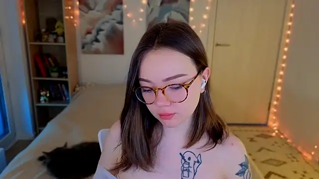 Snapshot of MilenaSaint chatting on 04.22.26 MilenaSaint online show from 04.22.26