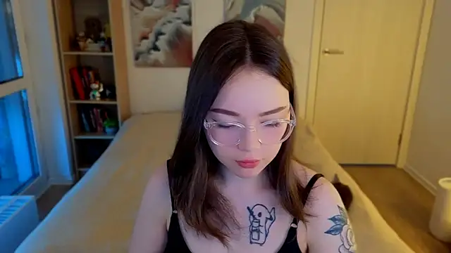 Snapshot of MilenaSaint chatting on 05.11.26 MilenaSaint online show from 05.11.26