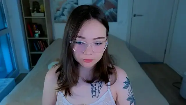 Snapshot of MilenaSaint chatting on 05.18.26 MilenaSaint online show from 05.18.26