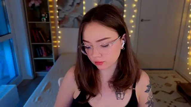Snapshot of MilenaSaint chatting on 06.23.26 MilenaSaint online show from 06.23.26