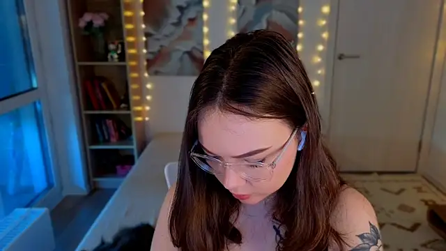 Snapshot of MilenaSaint chatting on 06.25.26 MilenaSaint online show from 06.25.26