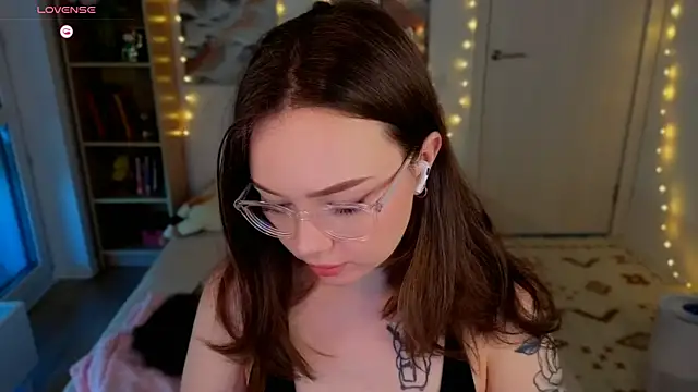 Snapshot of MilenaSaint chatting on 07.17.26 MilenaSaint online show from 07.17.26