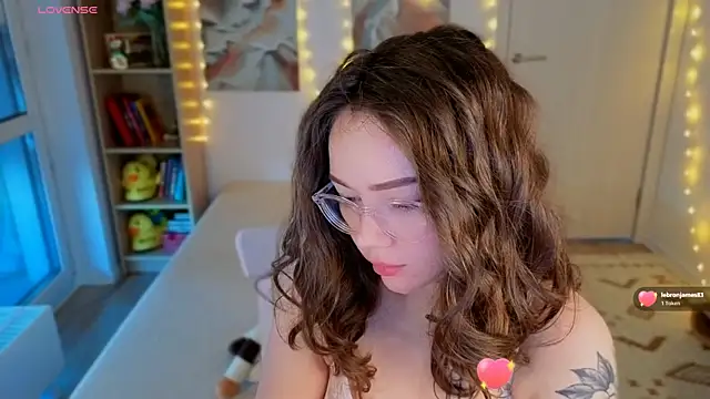 Snapshot of MilenaSaint chatting on 07.27.26 MilenaSaint online show from 07.27.26