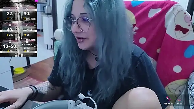 Snapshot of ElfGrey chatting on 09.10.25 ElfGrey online show from 09.10.25