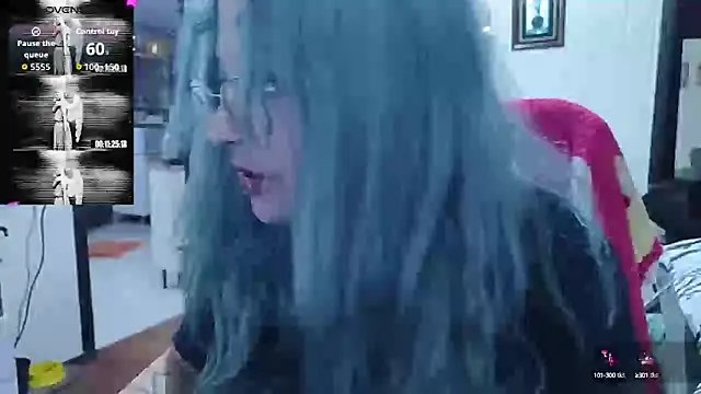 Snapshot of ElfGrey chatting on 09.11.25 ElfGrey online show from 09.11.25