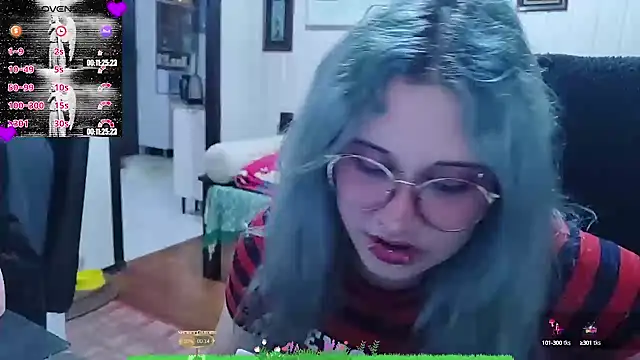 Snapshot of ElfGrey chatting on 09.27.25 ElfGrey online show from 09.27.25