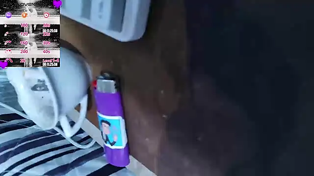 Snapshot of ElfGrey chatting on 10.02.25 ElfGrey online show from 10.02.25