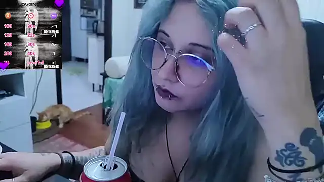 Snapshot of ElfGrey chatting on 10.03.25 ElfGrey online show from 10.03.25