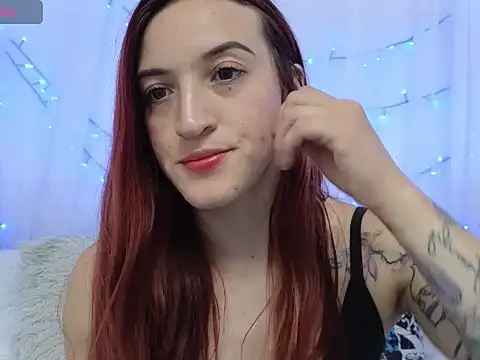 Snapshot of ninaa_fox chatting on 05.04.26 ninaa fox online show from 05.04.26