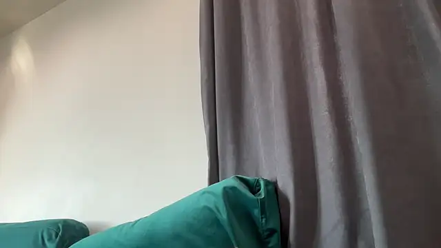 Iris cherry online show from 03.12.26