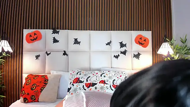 naughty flower18 online show from 10.24.25