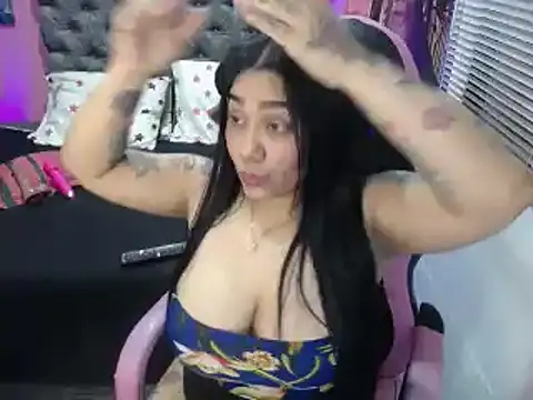 JEENEVIEVE online show from 02.15.25