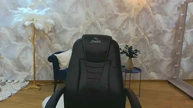 NicoleFoxery online show from 09.13.25