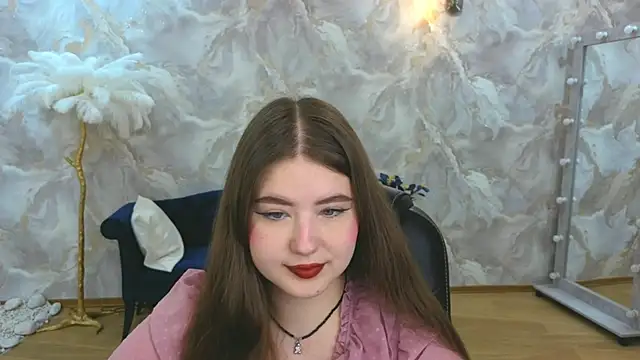 NicoleFoxery online show from 10.04.25