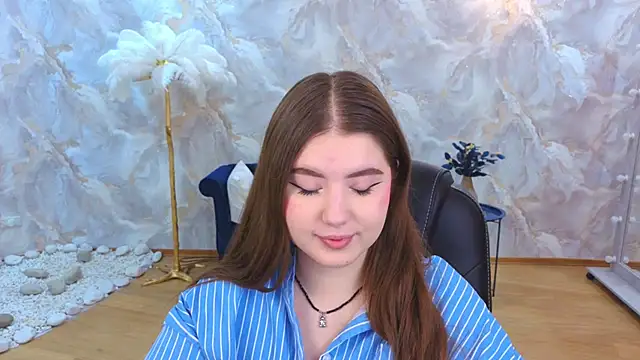 NicoleFoxery online show from 12.05.25