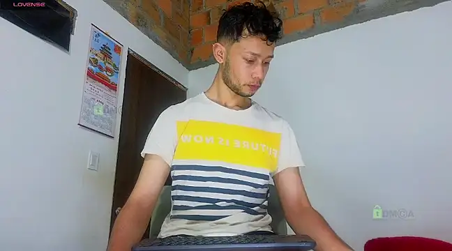 Snapshot of big_cock_mathew chatting on 03.17.25 big cock mathew online show from 03.17.25