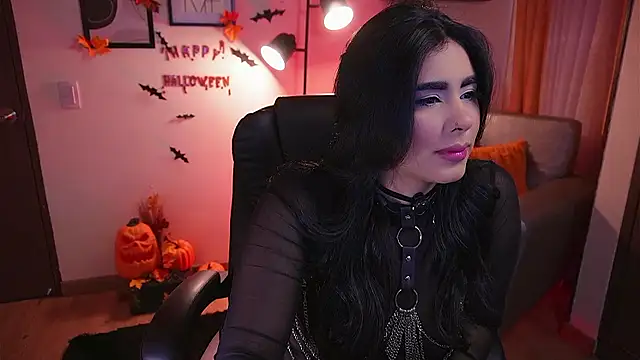 Snapshot of Isabella_dior chatting on 10.29.25 Isabella dior online show from 10.29.25