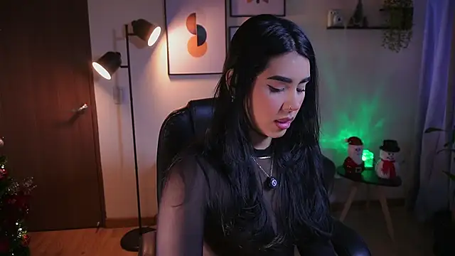 Snapshot of Isabella_dior chatting on 12.05.25 Isabella dior online show from 12.05.25