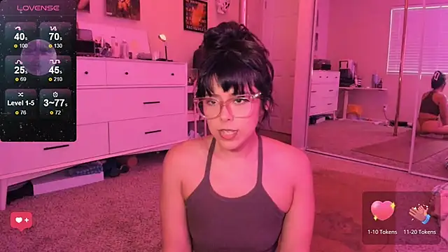 Evie-Luna online show from 09.10.25