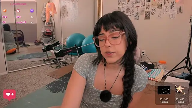 Evie-Luna online show from 06.13.26
