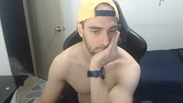 Snapshot of samuelgarcia_ chatting on 01.06.26 samuelgarcia online show from 01.06.26