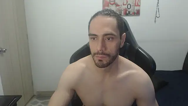 Snapshot of samuelgarcia_ chatting on 01.10.26 samuelgarcia online show from 01.10.26