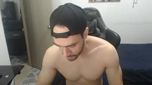 Snapshot of samuelgarcia_ chatting on 03.06.26 samuelgarcia online show from 03.06.26