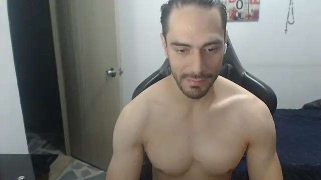 Snapshot of samuelgarcia_ chatting on 03.24.26 samuelgarcia online show from 03.24.26