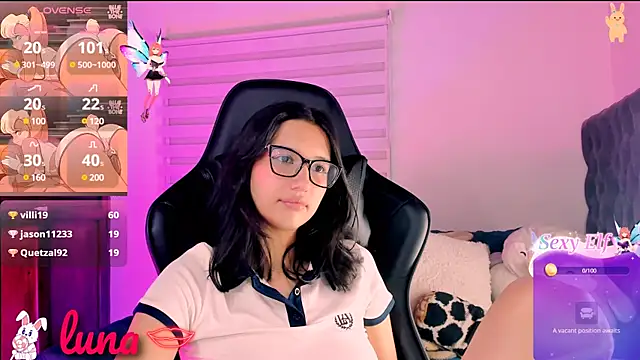 Snapshot of Luniverse chatting on 01.09.25 Luniverse online show from 01.09.25