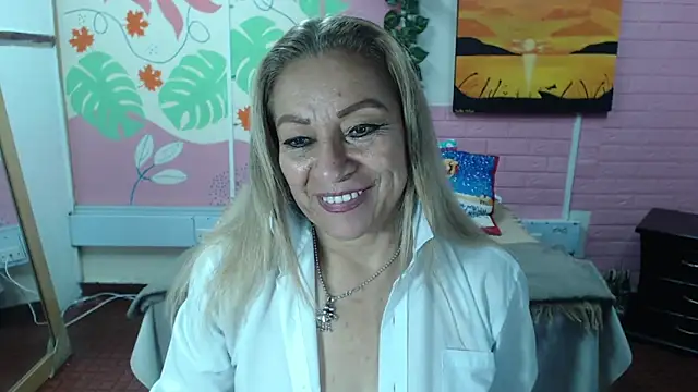 Snapshot of ZAMANTHA chatting on 01.09.25 ZAMANTHA online show from 01.09.25