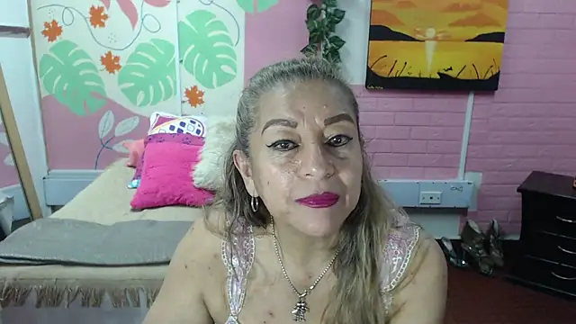 Snapshot of ZAMANTHA chatting on 01.20.25 ZAMANTHA online show from 01.20.25