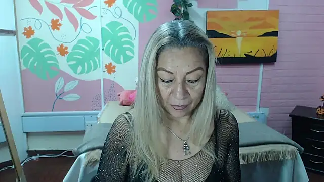 Snapshot of ZAMANTHA chatting on 03.03.25 ZAMANTHA online show from 03.03.25