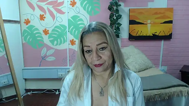 Snapshot of ZAMANTHA chatting on 03.04.25 ZAMANTHA online show from 03.04.25