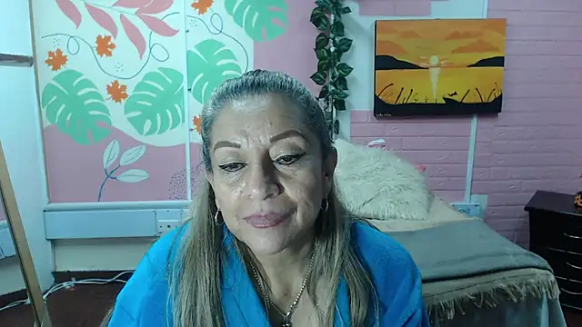 Snapshot of ZAMANTHA chatting on 03.05.25 ZAMANTHA online show from 03.05.25