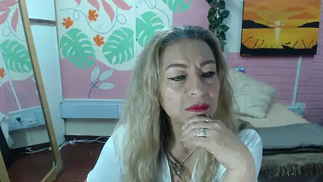 Snapshot of ZAMANTHA chatting on 03.11.25 ZAMANTHA online show from 03.11.25