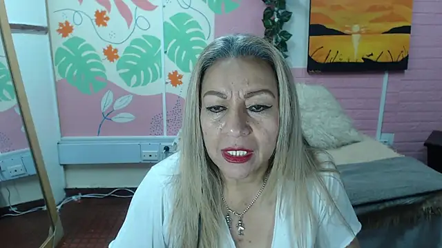 Snapshot of ZAMANTHA chatting on 03.11.25 ZAMANTHA online show from 03.11.25