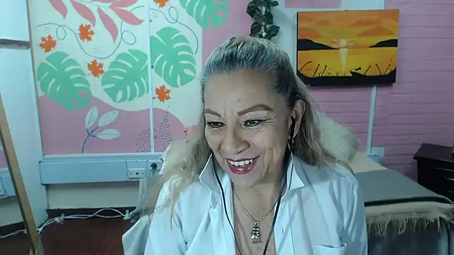 Snapshot of ZAMANTHA chatting on 03.14.25 ZAMANTHA online show from 03.14.25