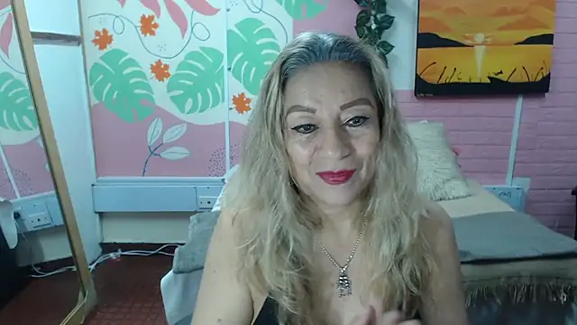 Snapshot of ZAMANTHA chatting on 03.19.25 ZAMANTHA online show from 03.19.25