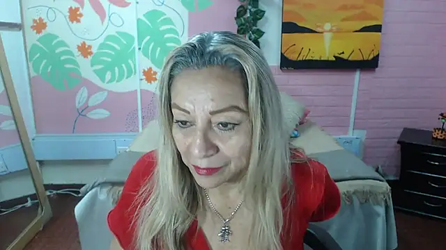 Snapshot of ZAMANTHA chatting on 09.18.25 ZAMANTHA online show from 09.18.25