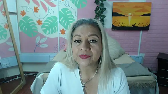 Snapshot of ZAMANTHA chatting on 09.19.25 ZAMANTHA online show from 09.19.25