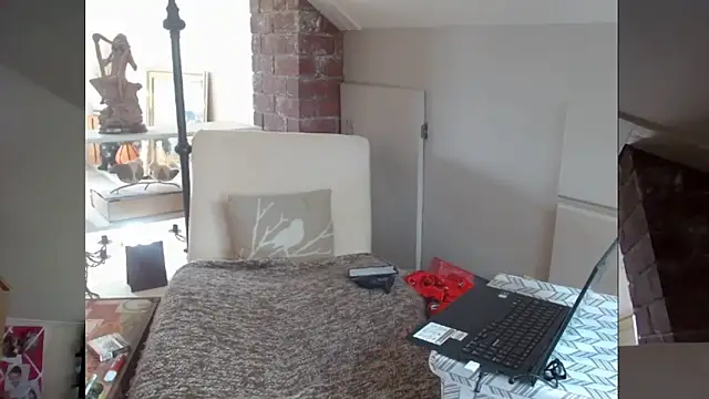 Snapshot of MissMara2021 chatting on 03.14.25 MissMara2021 online show from 03.14.25