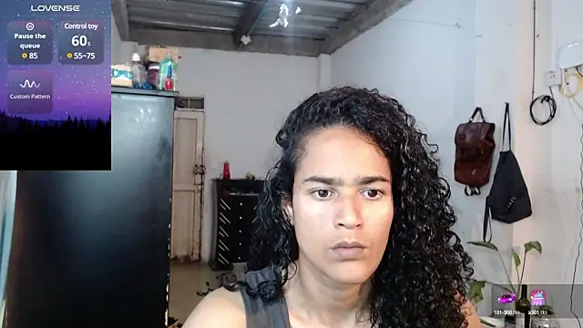 Snapshot of jasminne_ chatting on 12.13.24 jasminne  online show from 12.13.24